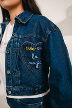 Cargar imagen en el visor de la galería, Creo En La Magia Embroidered Denim Jacket