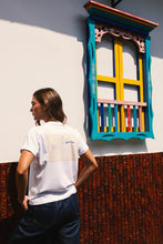 Cargar imagen en el visor de la galería, Pre-order Ventana Colombiana Oversized Tee Envio 10 de nov
