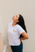 Cargar imagen en el visor de la galería, Piña Para La Niña Embroidered Oversized Tee
