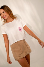 Cargar imagen en el visor de la galería, Soy Suficiente Embroidered Cropped Tee
