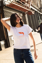 Cargar imagen en el visor de la galería, Camarón Que Se Duerme Oversized Tee
