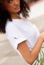 Cargar imagen en el visor de la galería, Ají Embroidered Oversized Tee
