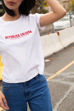 Cargar imagen en el visor de la galería, República Salsera Oversized Tee
