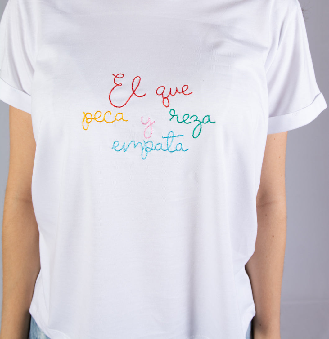 El Que Peca Y Reza Empata Oversized Tee
